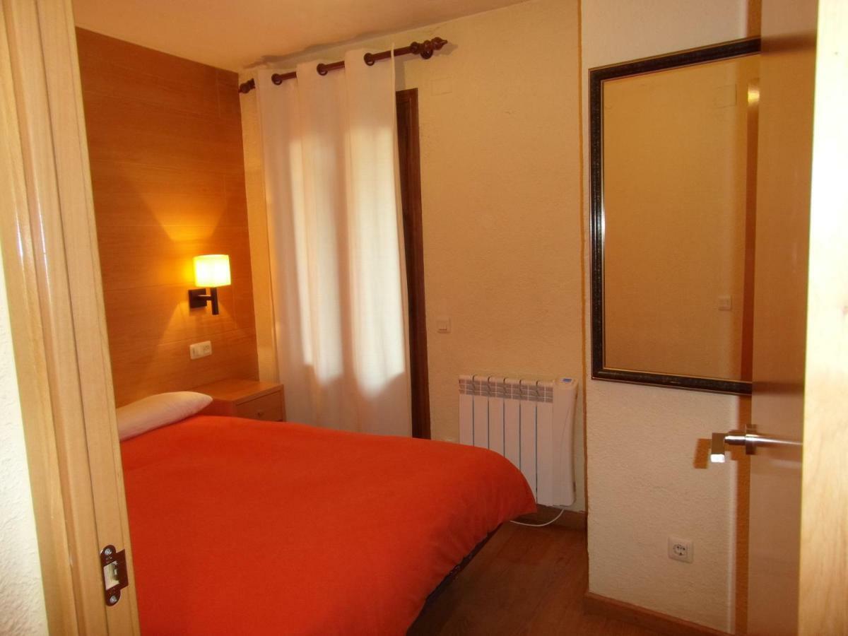 B06 - Mayor 22, 1º - Villmor Apartment Benasque Bagian luar foto